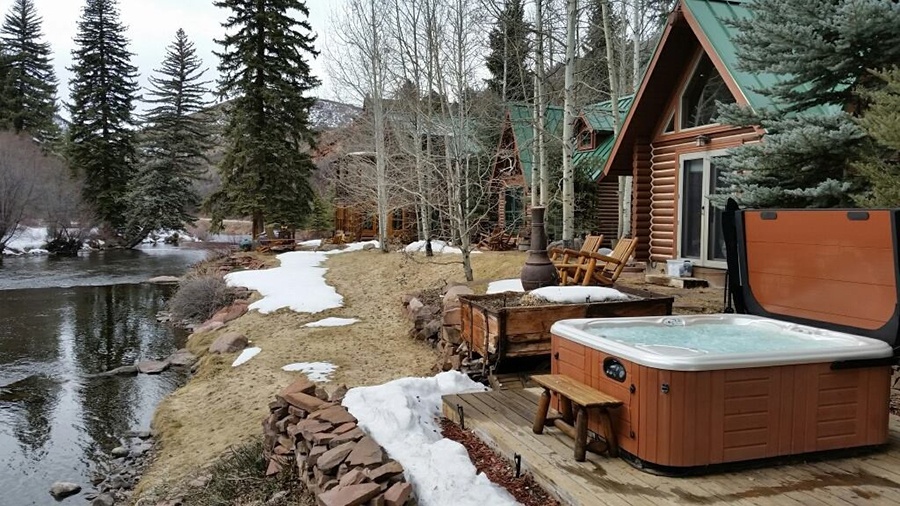 crystal river springs natural hot springs tub and spa