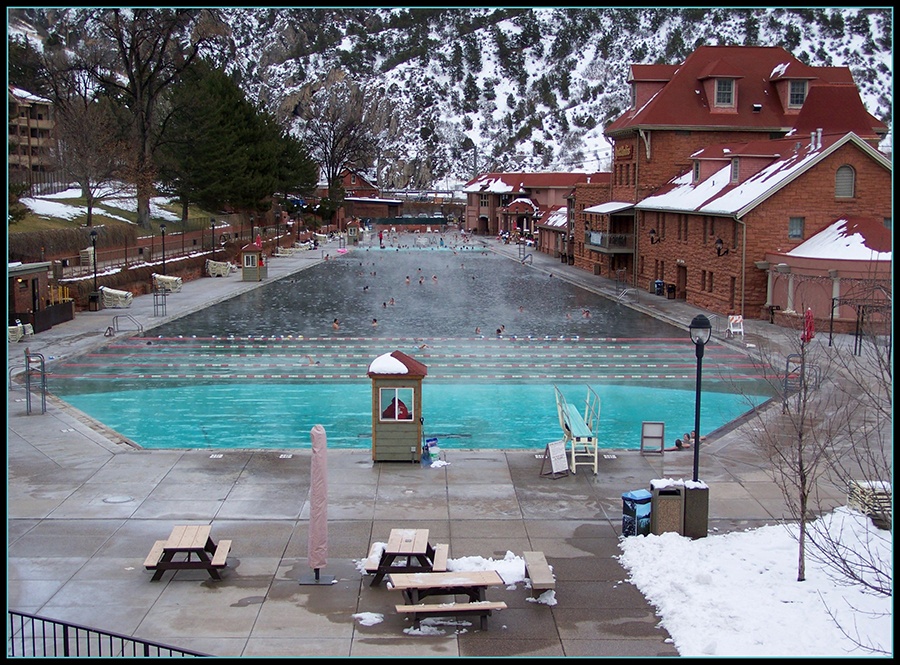 the glenwood springs natural hot springs and spa resort